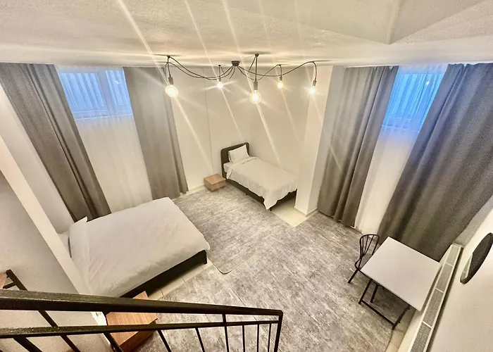Ayaz House 2 *